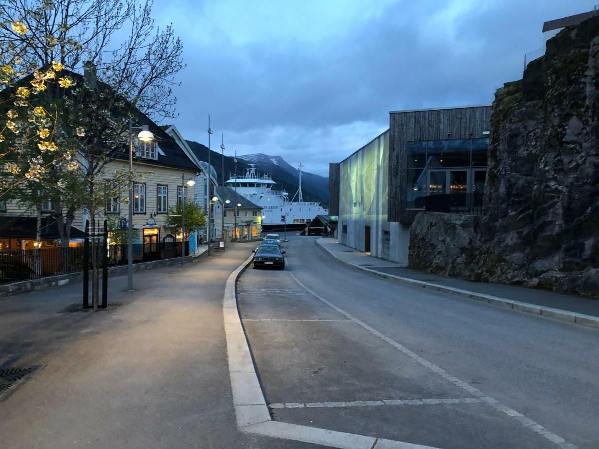 Balestrand Fjordapartments Esterno foto